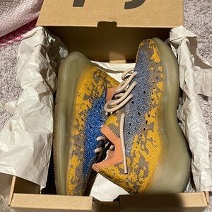 Yeezy oatmeal never worn